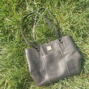 Like New Dooney and Bourke Tote